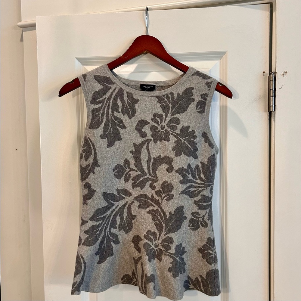 Ann Taylor Factory Gray Fitted Peplum Tank Top Size Small